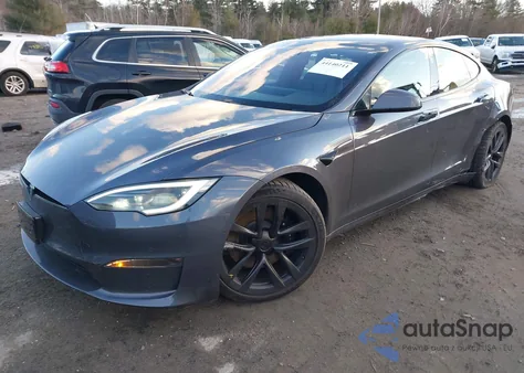 2023 Tesla Model S Dual Motor All-Wheel Drive/Standard Range z USA, uszkodzony, nr VIN 5YJSA1E57PF500006